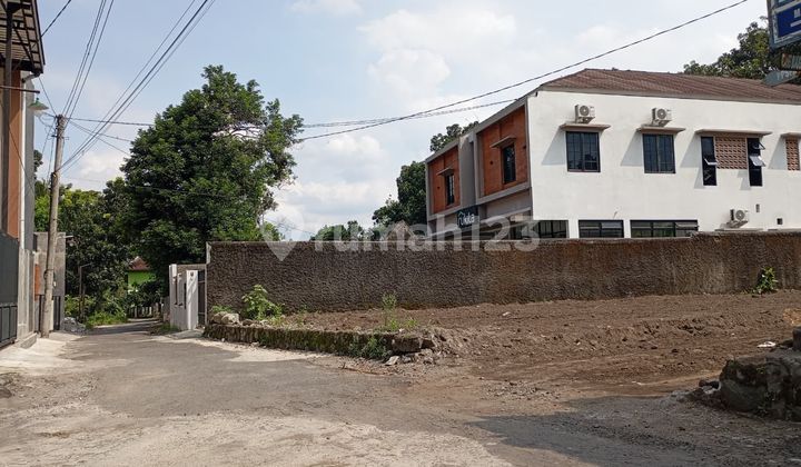 Tanah SHM Pekarangan 200 M², 800 Meter Kampus Uii Tanah SHM Pekarangan 200 M², 800 Meter Kampus Uii