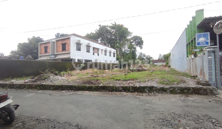 Tanah SHM Pekarangan Mewah, Hanya 800 Meter Kampus Uii Jogja