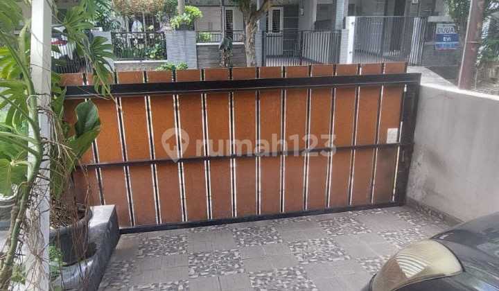 Rumah Strategis di Kemang Pratama 2 Bekasi