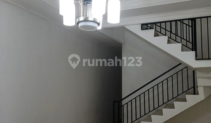 For Rent 2-Story House on Jalan Swadaya Duren Sawit 2