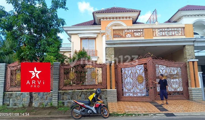 Rumah Mewah di Royal Pulogebang Residence Jakarta Timur