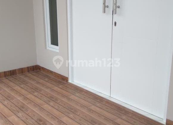 Rumah 2 Lantai di Taman Modern Cakung Jakarta Timur