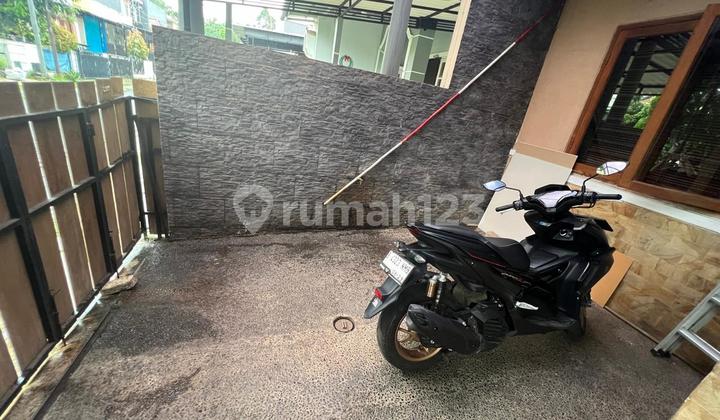 2-Story Corner House in a Complex, Move-In Ready, Located in BSD Nusaloka, Tangerang 2