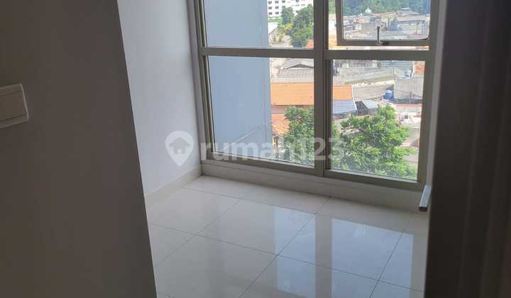 For Sale Taman Anggrek Residence Luxury Apartment Semi Furnished. 2