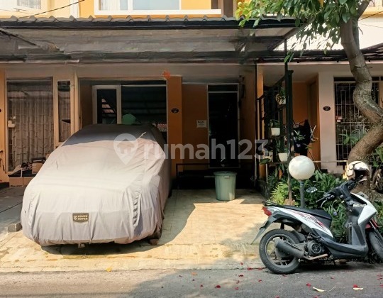 Dijual Dibawah Pasar Rumah 2 Lantai Komplek Sudirman