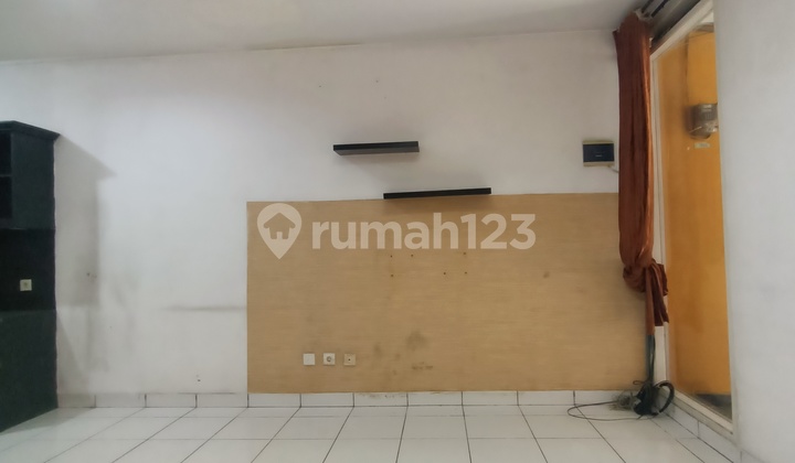 Below Market Price For Sale 2-Story House in Sudirman Complex 2