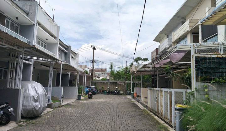 Jarang Ada! Jual Cepat Rumah 3 Lantai Setra Dago Antapani Bandung