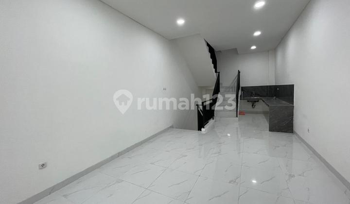 For Sale: 4-Story Fully Built House in Jelambar, West Jakarta - Strategic, Spacious & Freehold Title! 2