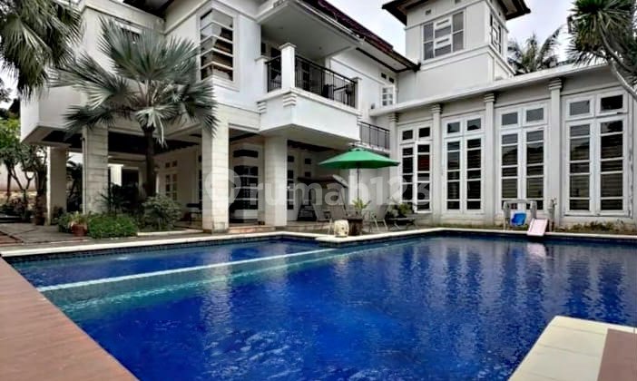For Sale: Rare Item! Modern Luxury Corner Mansion in Bintaro Sector 8 - Land Area 3,000 M² & Private Pool!