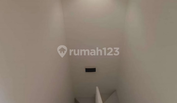 Rumah Baru 3 Lantai Tanjung Duren - Bebas Banjir & Sertifikat SHM 2