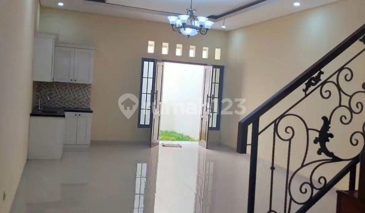 For Sale > New American Modern House in Kemanggisan - Luxury Apartment Standard & SHM Ready! 2