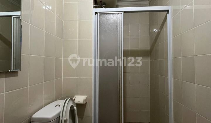 Dijual: Apartemen Royal Medit Jakarta Barat - 2+1 BR Semi Furnished & View Pool! 2