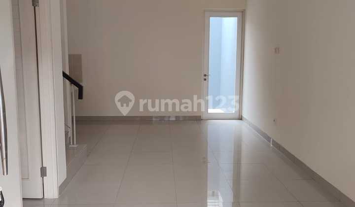 Disewakan Rumah Golf Lake