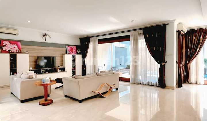 Dijual Rumah 3 Lantai Furnished Siap Huni 2