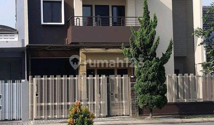 Singgasana Dijual Rumah Bagus Mewah