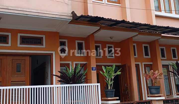 Lokasi Terbaik!! Rumah 3 Kamar Cigadung Dekat Itb bisa Utk Kos Nego!!