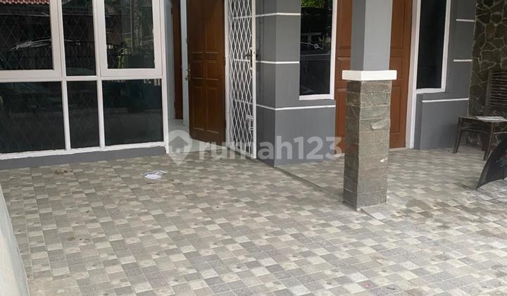 Lokasi Terbaik!!Rumah 3+Mushola Lokasi Strategis