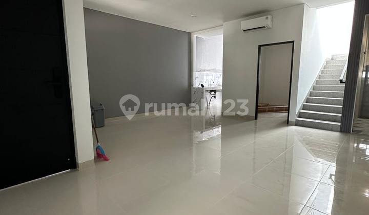 Best Location!! Podomoro House With 4 Acres