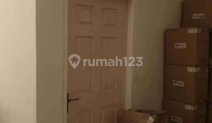 House in an Elite West-Facing Area in Kebon Jeruk, West Jakarta 2