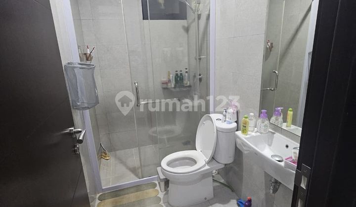 Rumah Bangunan 2 Lantai dengan Balkon dan Free AC di Pik, Jakut 2