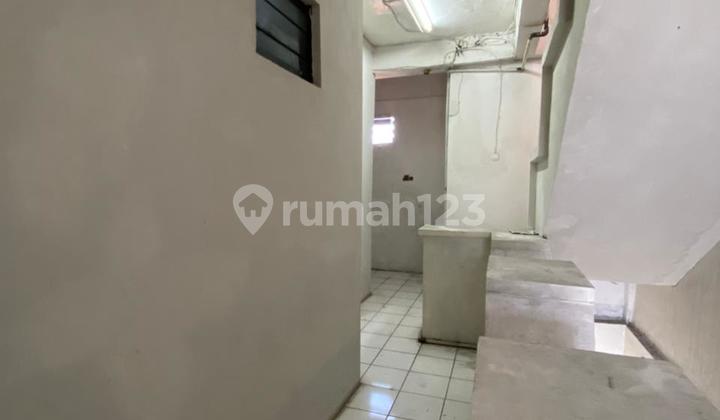 4-Storey Shop House Ready to Use, Negotiable in Radio Dalam, South Jakarta 2