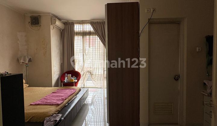 Ready-to-Occupy House in Kalideres Near Semanan Park, West Jakarta