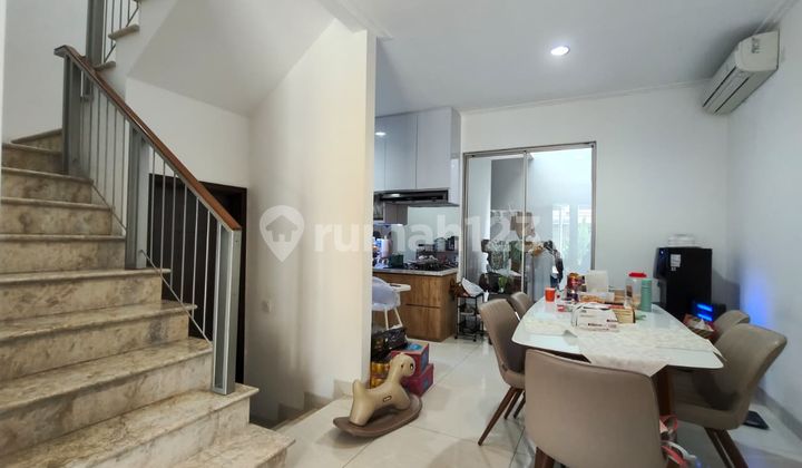 Rumah 2 Lantai Hadap Selatan Semi Furnished di Pik, Jakut 2