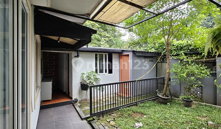 4 Bedroom Semi-Furnished House in South Meruya, West Jakarta 2