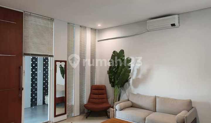 Rumah 2 Lantai di Royal Recidence,Wiyung, Kota Surabaya.