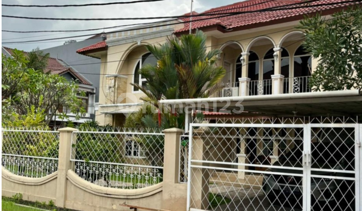 Rumah Hook Lokasi Strategis Kedoya Baru