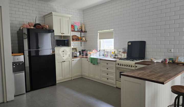 Dijual Rumah 2 Lantai di Bukit Palma, Surabaya 2