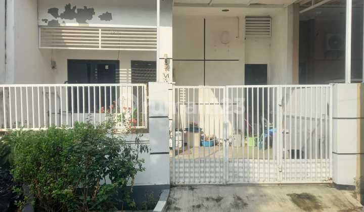 For Rent House in Wiguna Regency, Surabaya 1