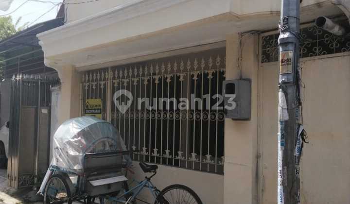 House for Rent on Jagalan Street, Surabaya