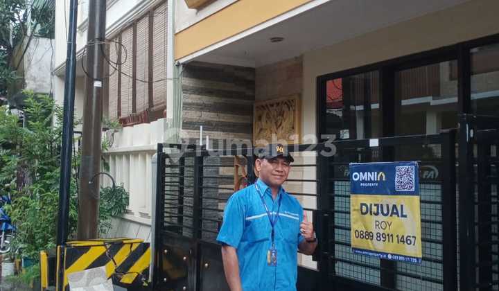 Dijual Rumah 2 Lantai di Semolowaru, Surabaya Timur 2
