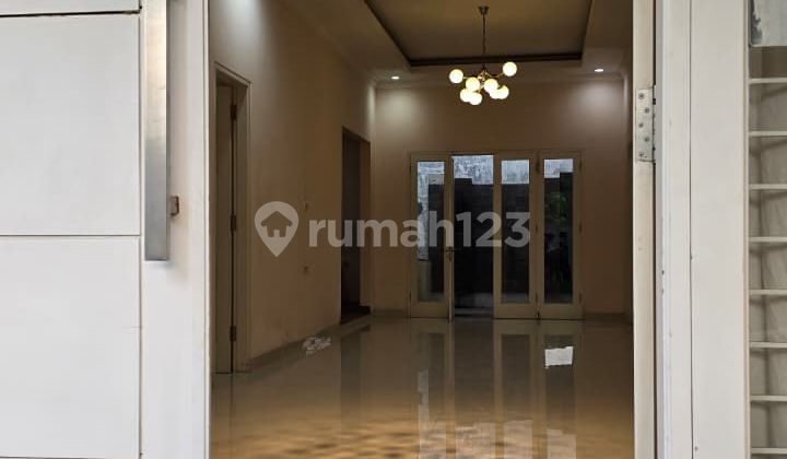 For Sale House in Rungkut Asri Timur 2/33 2