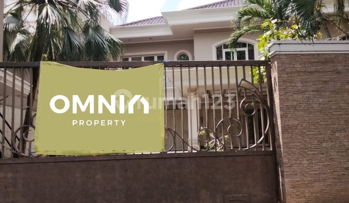 Disewakan Rumah 2 Lantai di Jl. Tegalsari, Surabaya Disewakan Rumah 2 Lantai di Jl. Tegalsari, Surabaya