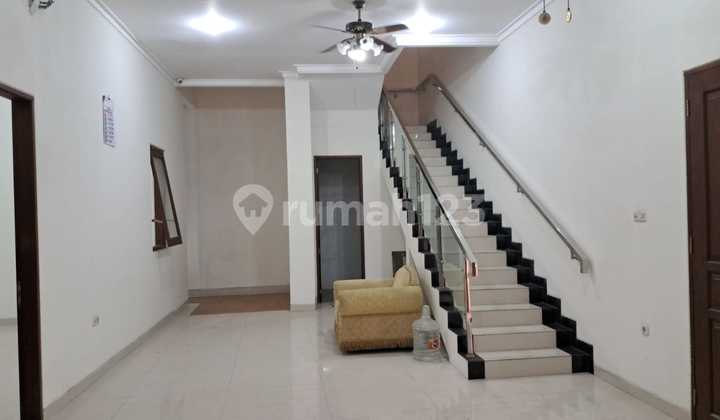 Dijual dan Disewakan Ruko 3 Lantai di Surabaya Pusat, Jl. Residen Sudirman Dijual dan Disewakan Ruko 3 Lantai di Surabaya Pusat, Jl. Residen Sudirman