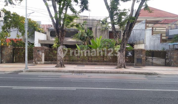 Dijual Rumah di Raya Darmo, Surabaya