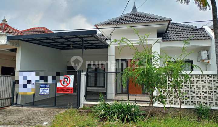 For Rent: 1.5-Story House in Pondok Chandra, Sidoarjo For Rent: 1.5-Story House in Pondok Chandra, Sidoarjo