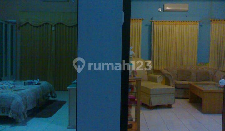 For sale: 2 three-story shop houses on Jl. Arjuna, Surabaya. 2