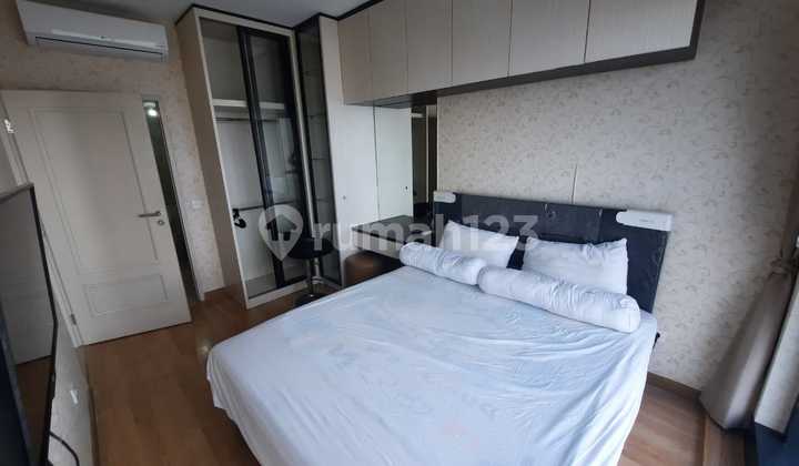 Disewakan Apartemen Furnish di The Peak Tunjungan Plaza 5, Surabaya 2
