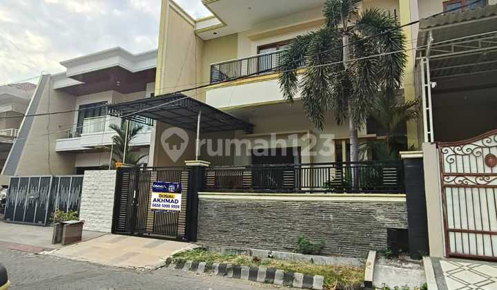 Dijual Rumah 2 Lantai di Jl. Dharmahusada Mas, Surabaya