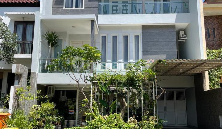 Dijual Rumah 3 Lantai di Kertajaya, Surabaya