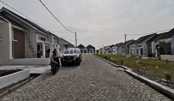 For Sale 1-Story House in Alana Hills, Driyorejo, Surabaya For Sale 1-Story House in Alana Hills, Driyorejo, Surabaya