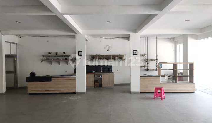 Disewakan Bangunan Komersial - Undaan Kulon, Surabaya ✨