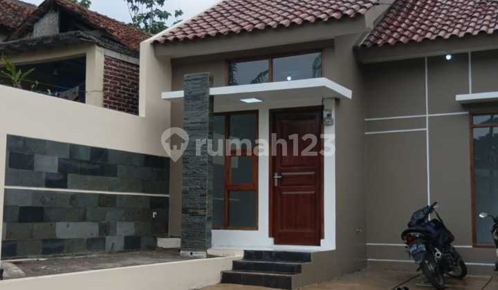 Rumah Strategis Siap Huni di Cileunyi Pinggir Jalan