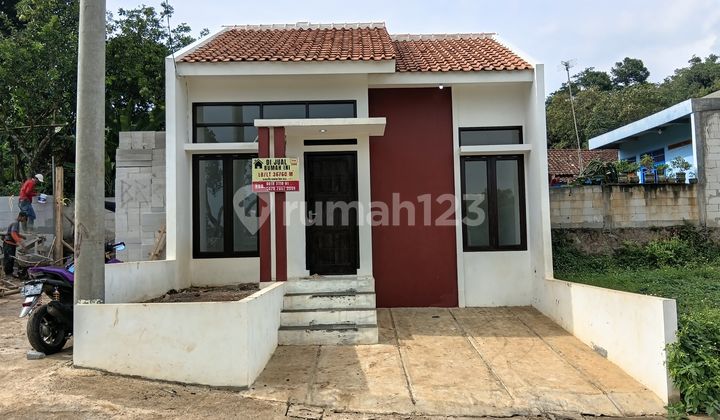 That Hook House Is a Hot Commodity, Not Just an Ad!