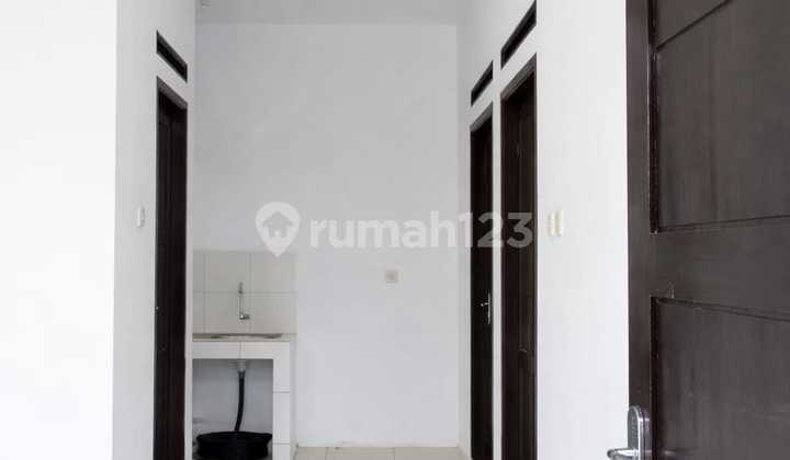 That Hook House Is a Hot Commodity, Not Just an Ad! 2