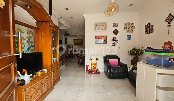 For Sale - Corner House in Citra 3, West Jakarta, 2.5 Floors, Freehold Title 2