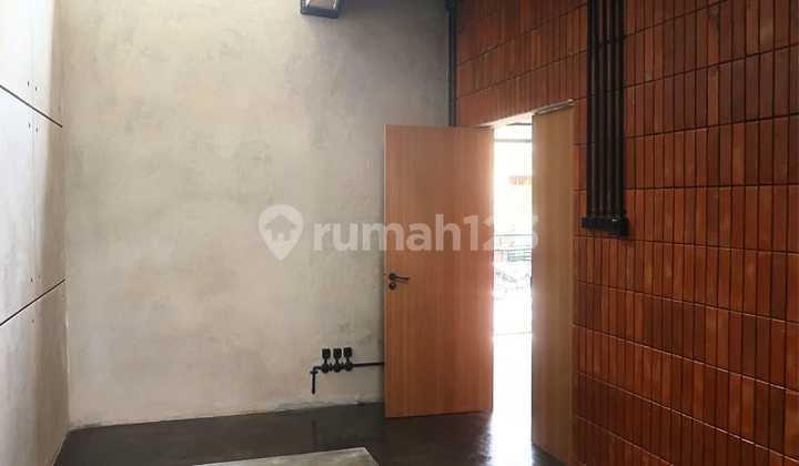 Dijual Rumah Industrial Modern Siap Huni Desain Estetik di Bsd Nusaloka 2